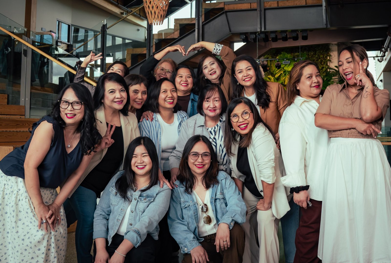 Koro filipino ladies in casual outfit
